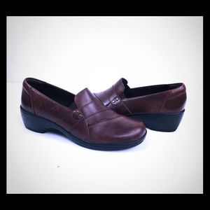 Clarks Bendables" Womens Burgundy slip-on loafers